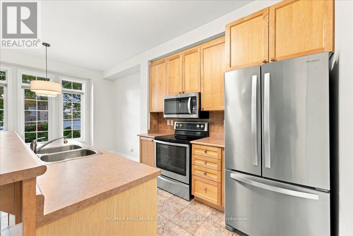 57 Barkdale Way, Whitby, ON photo 12