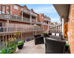 34 Carnahan Terrace, Toronto, ON M4E0B2 Photo 15