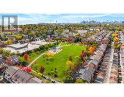 34 Carnahan Terrace, Toronto, ON M4E0B2 Photo 27