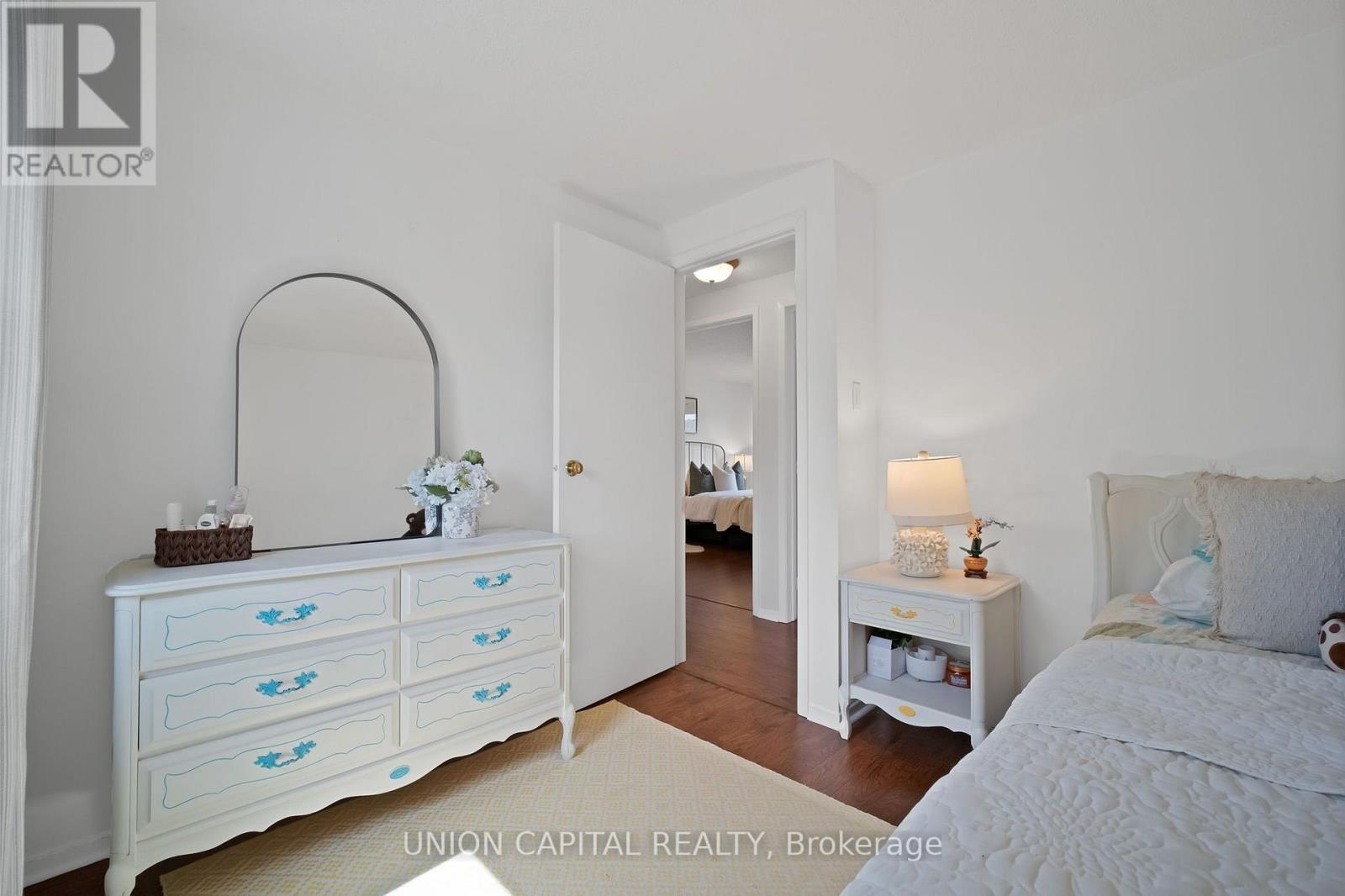 73 HUMPHREY DRIVE - 28