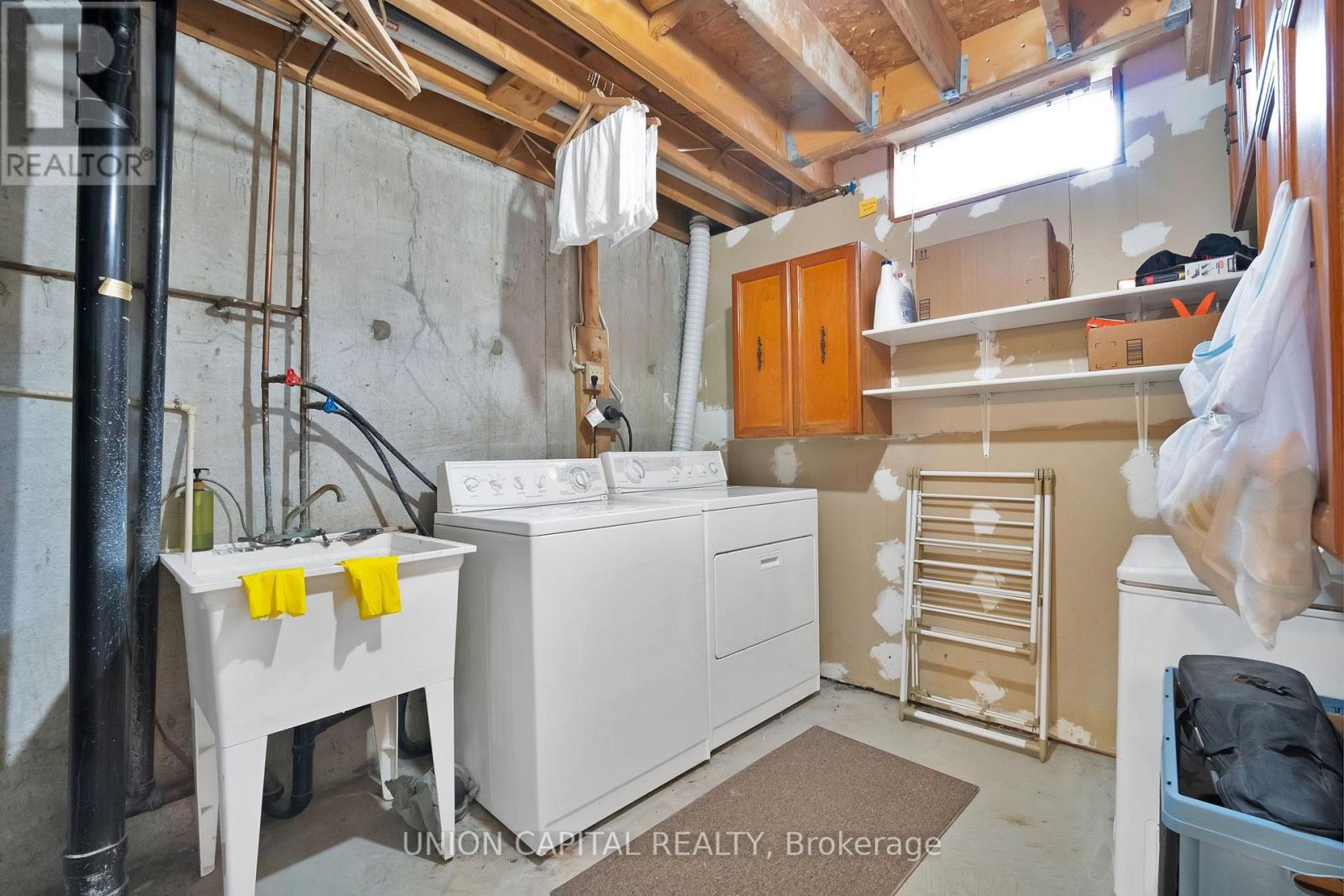 73 HUMPHREY DRIVE - 31