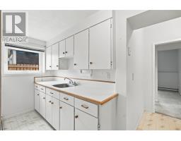 43 Glendale Avenue thumbnail 25
