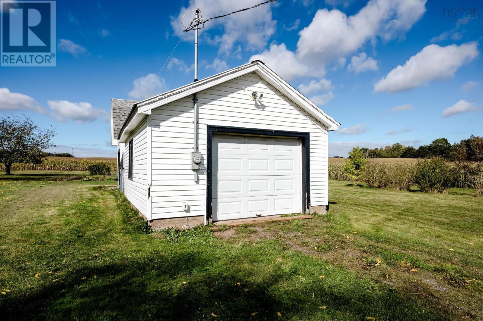 1815 Lakewood Road - 40