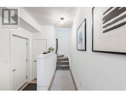 15 Canton Lane, Whitchurch Stouffville, ON L4A4W8 Photo 6