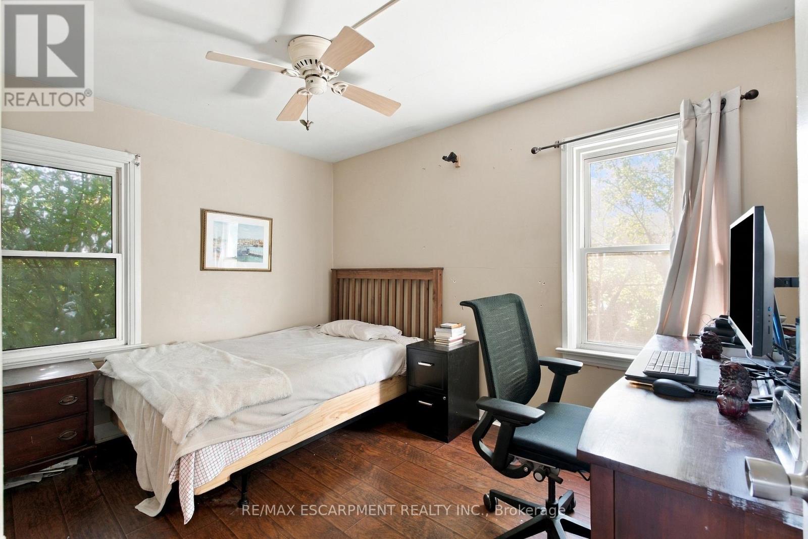 1054 Glendor Avenue, Burlington, ON photo 12
