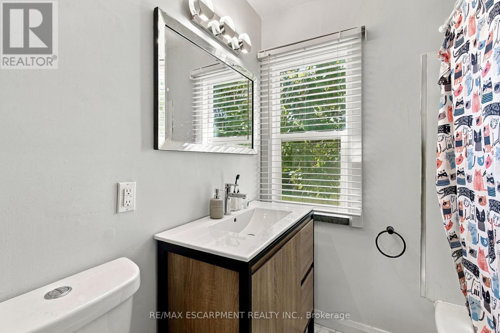 1054 GLENDOR AVENUE - 13