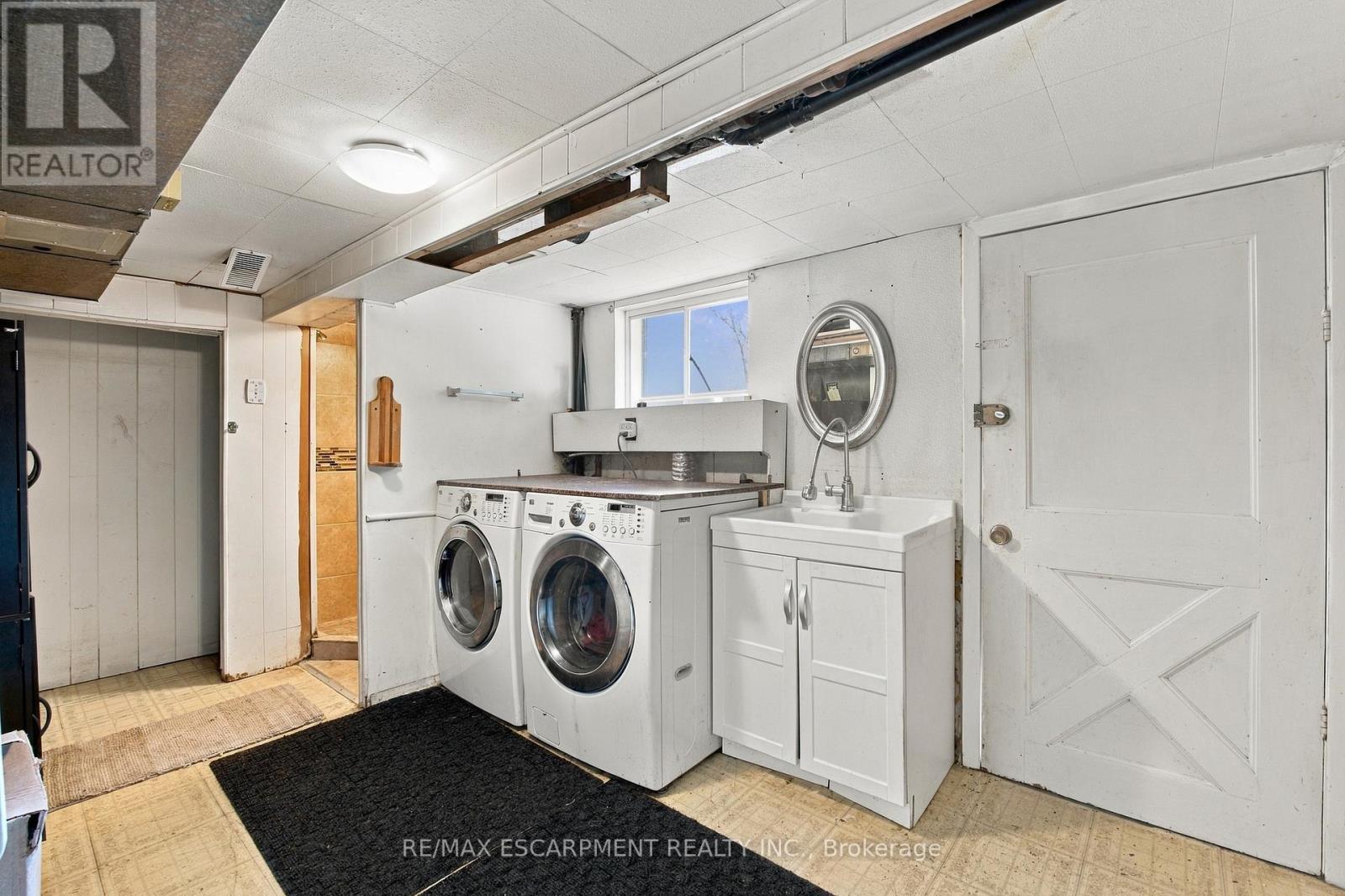 1054 GLENDOR AVENUE - 17