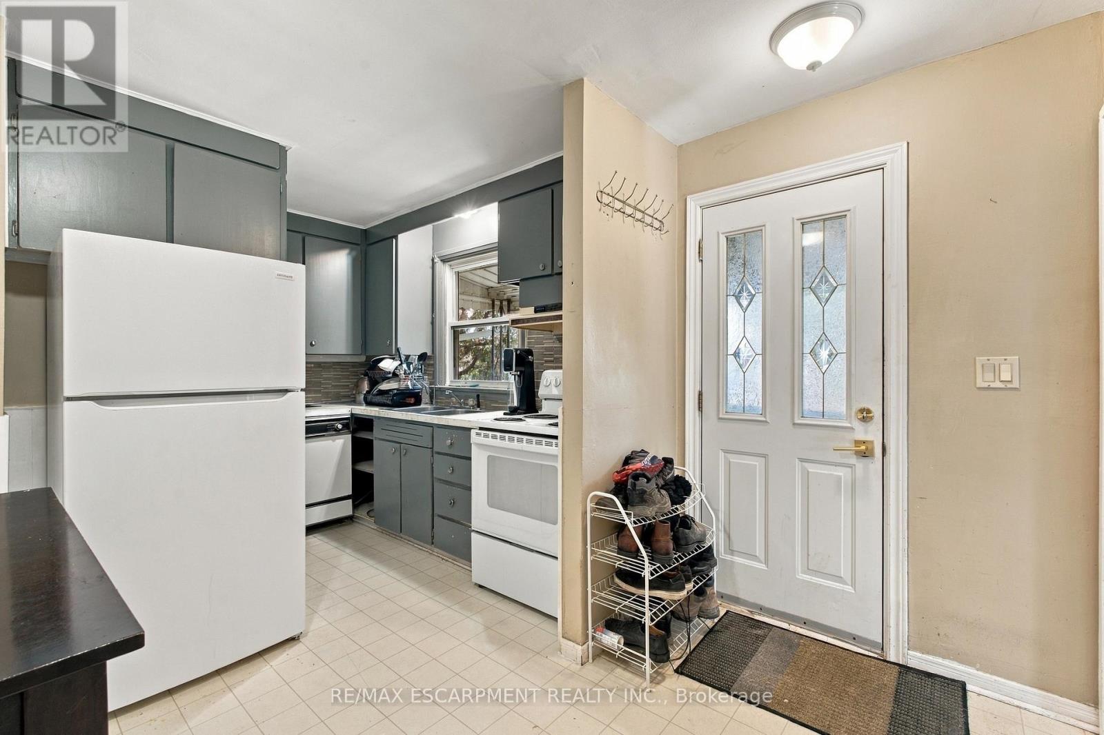 1054 GLENDOR AVENUE - 4