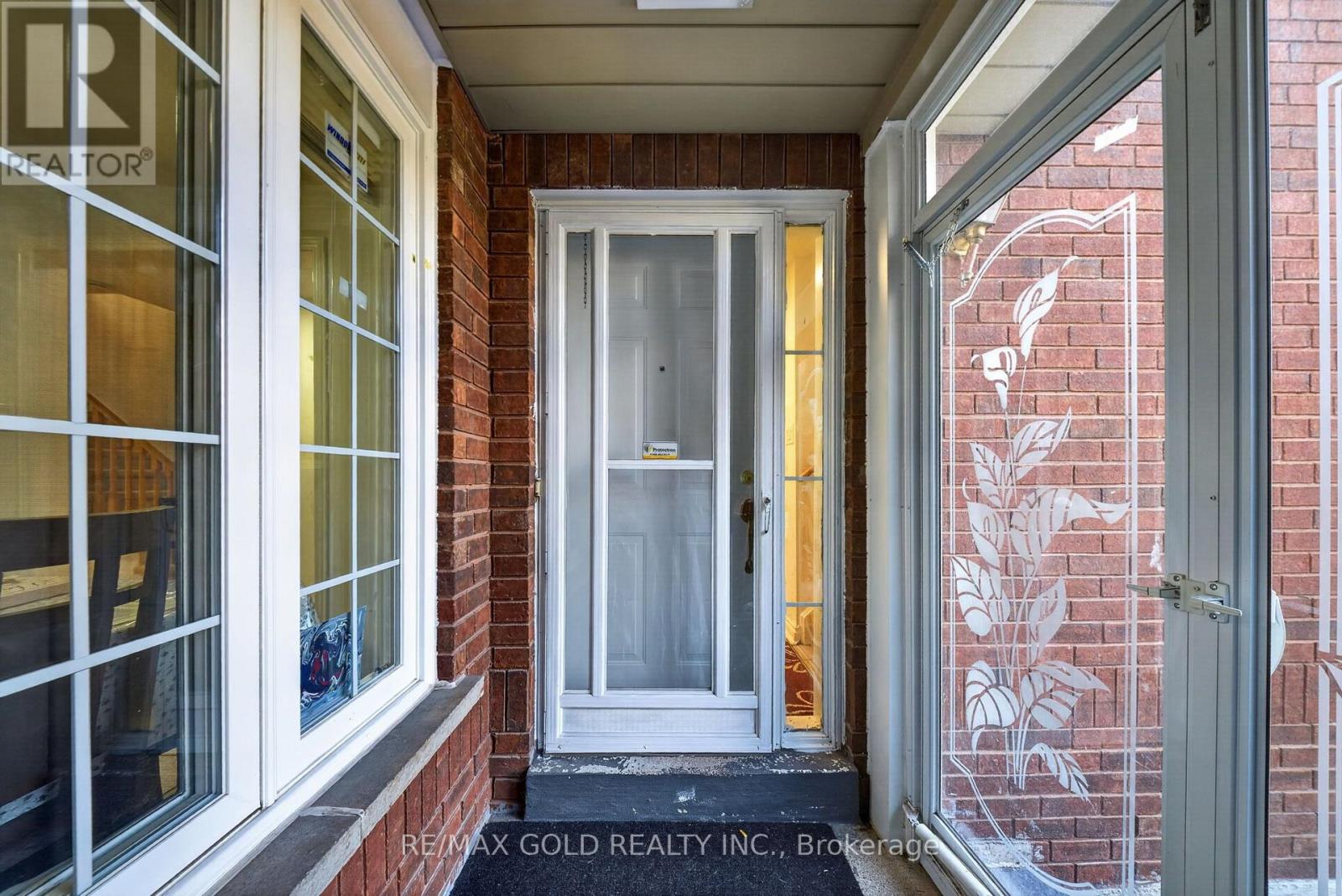 152 Bighorn Crescent, Brampton, ON photo 4