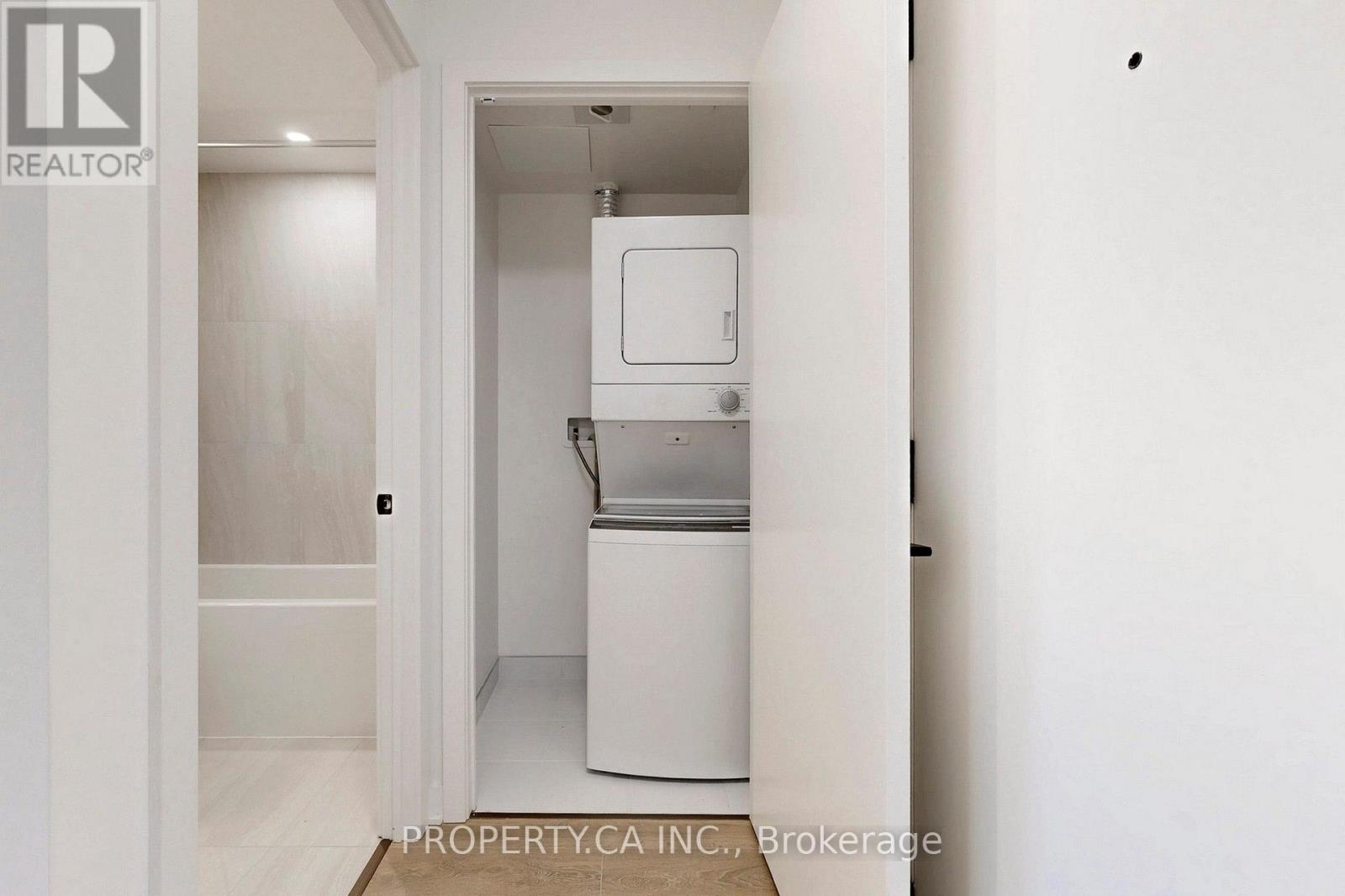 1185 Dupont Street — photo 13