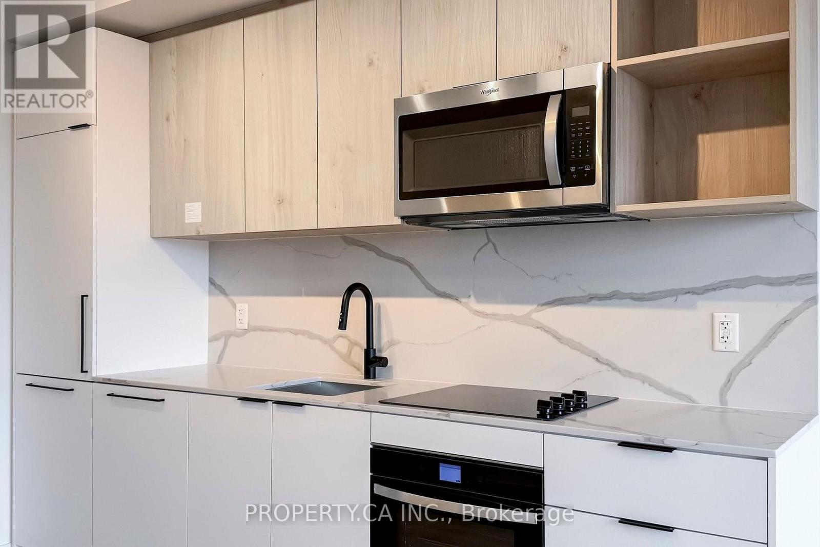 1185 Dupont Street — photo 7