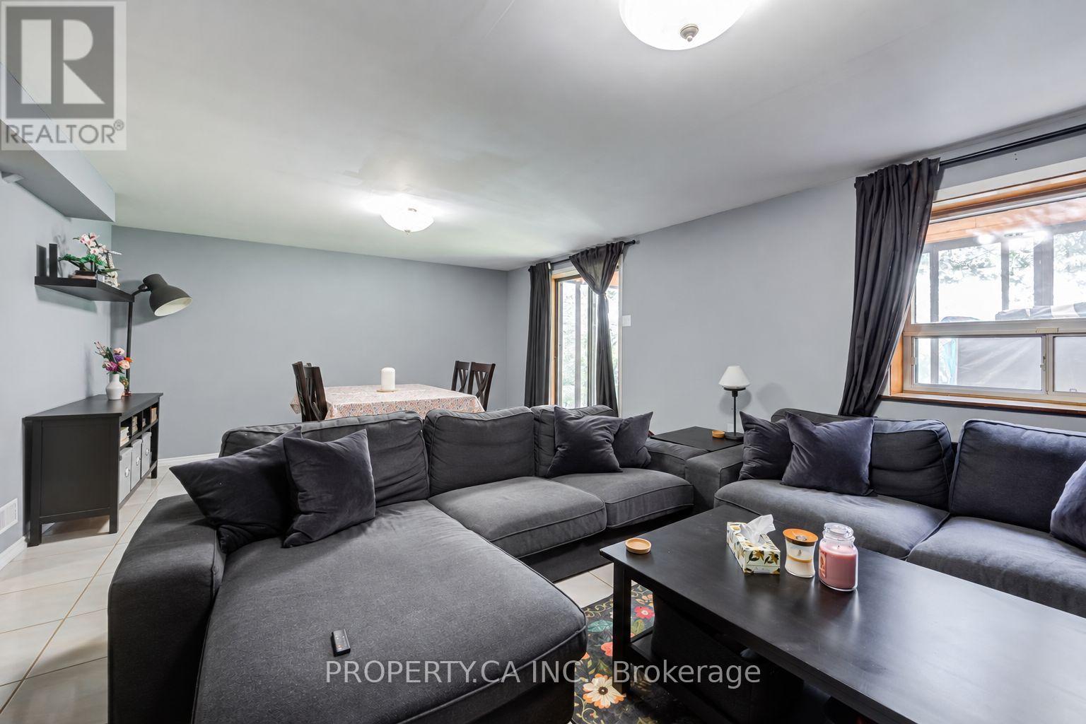 28 Blue Springs Road, Toronto, ON photo 19