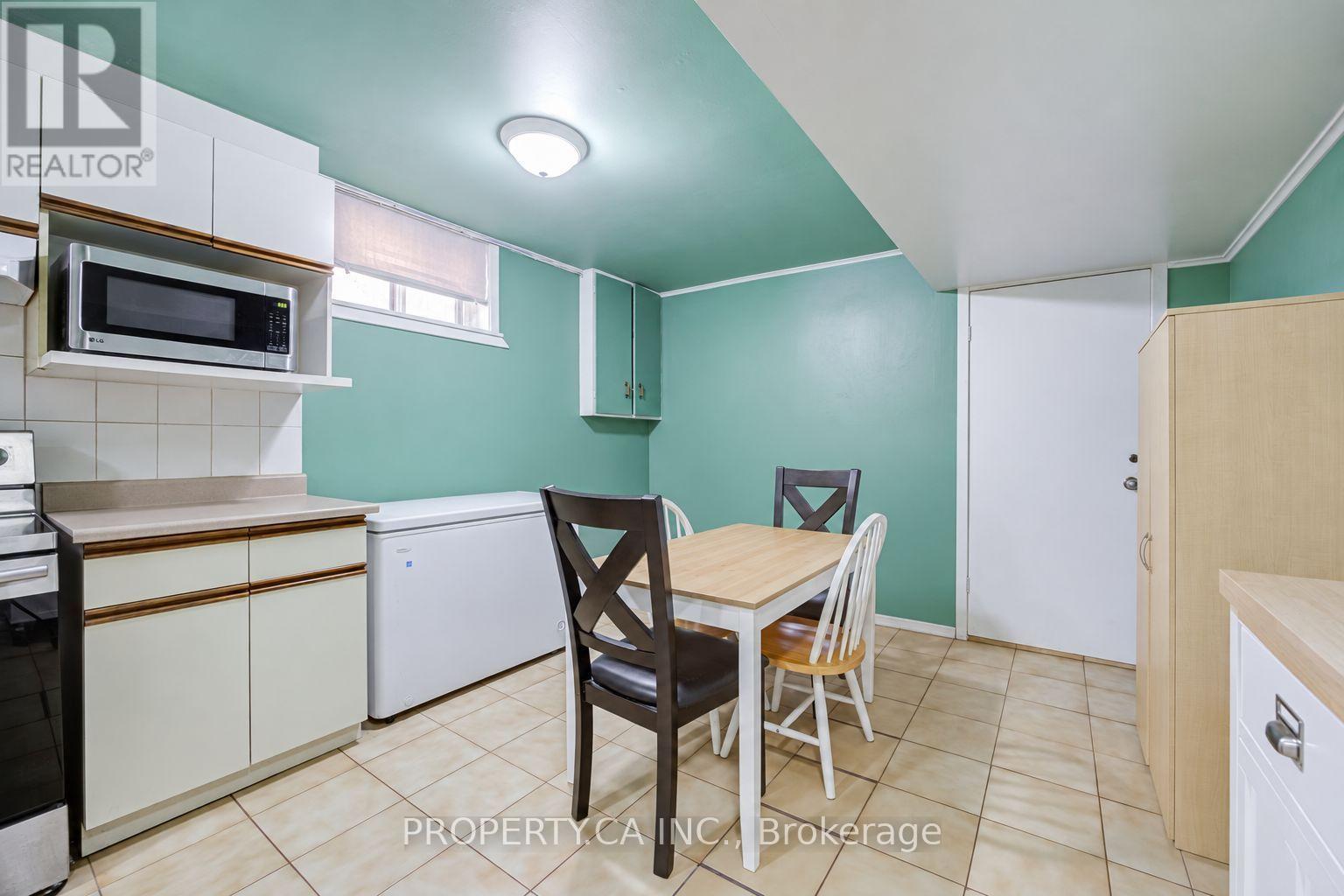 28 Blue Springs Road, Toronto, ON photo 23