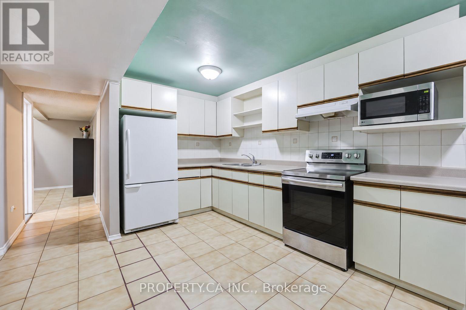 28 Blue Springs Road, Toronto, ON photo 24