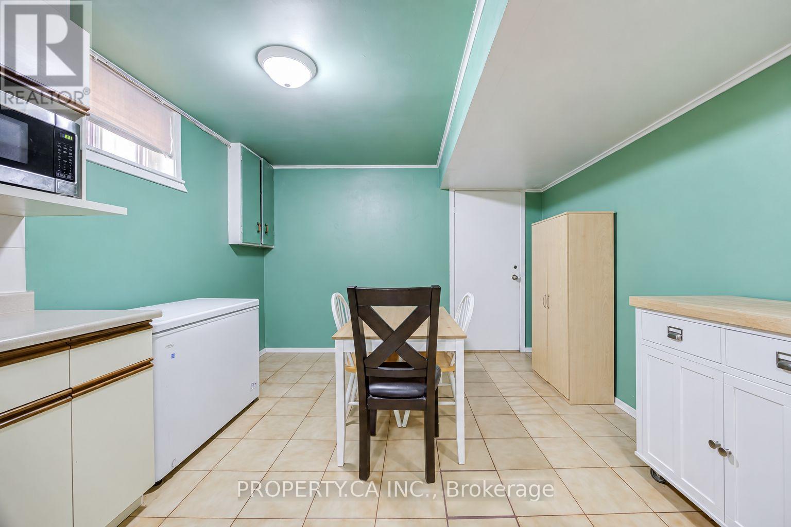 28 Blue Springs Road, Toronto, ON photo 25