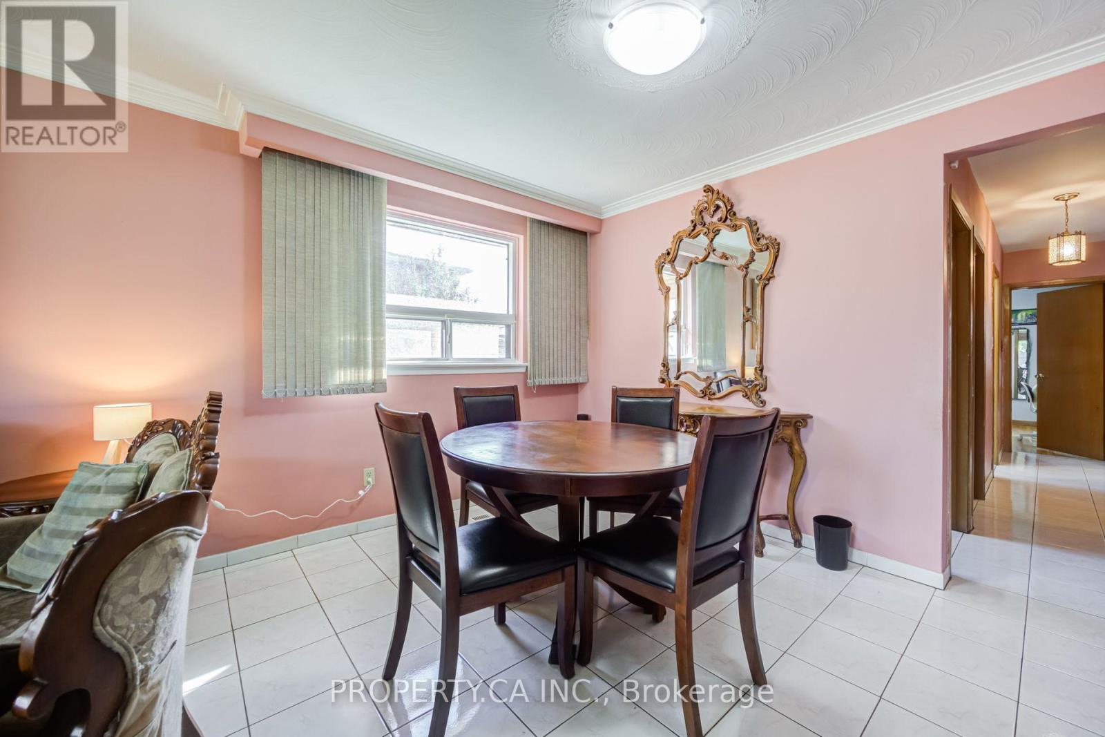 28 Blue Springs Road, Toronto, ON photo 8