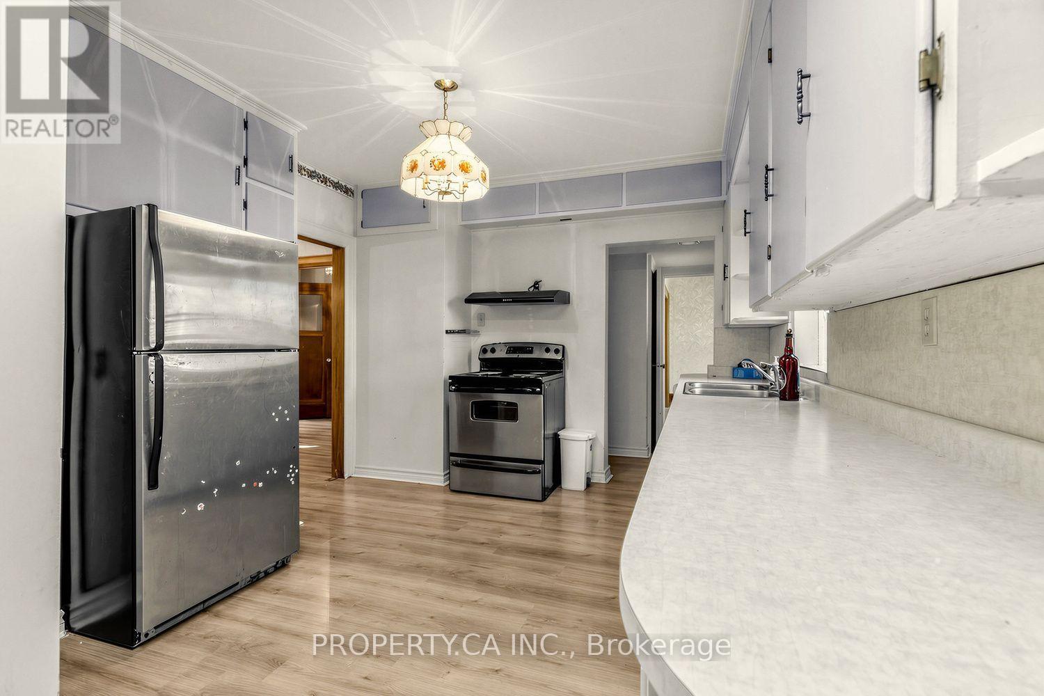 54 Baby Point Road — photo 14