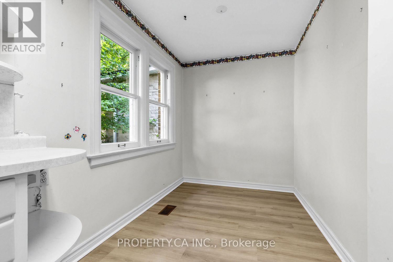 54 Baby Point Road — photo 16
