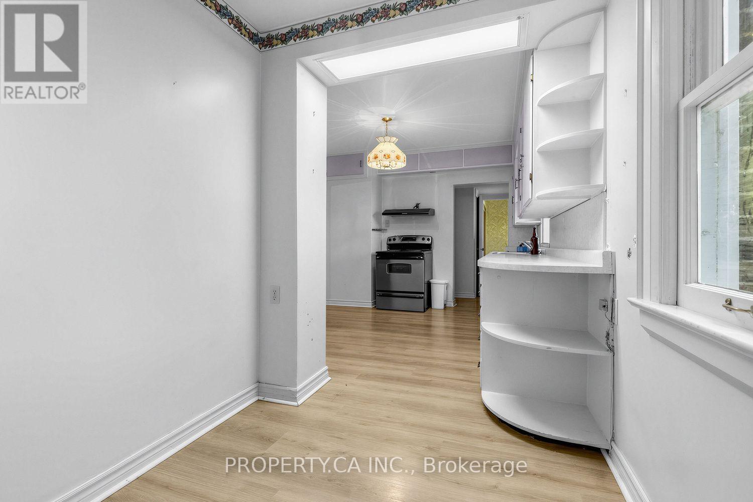 54 Baby Point Road — photo 17
