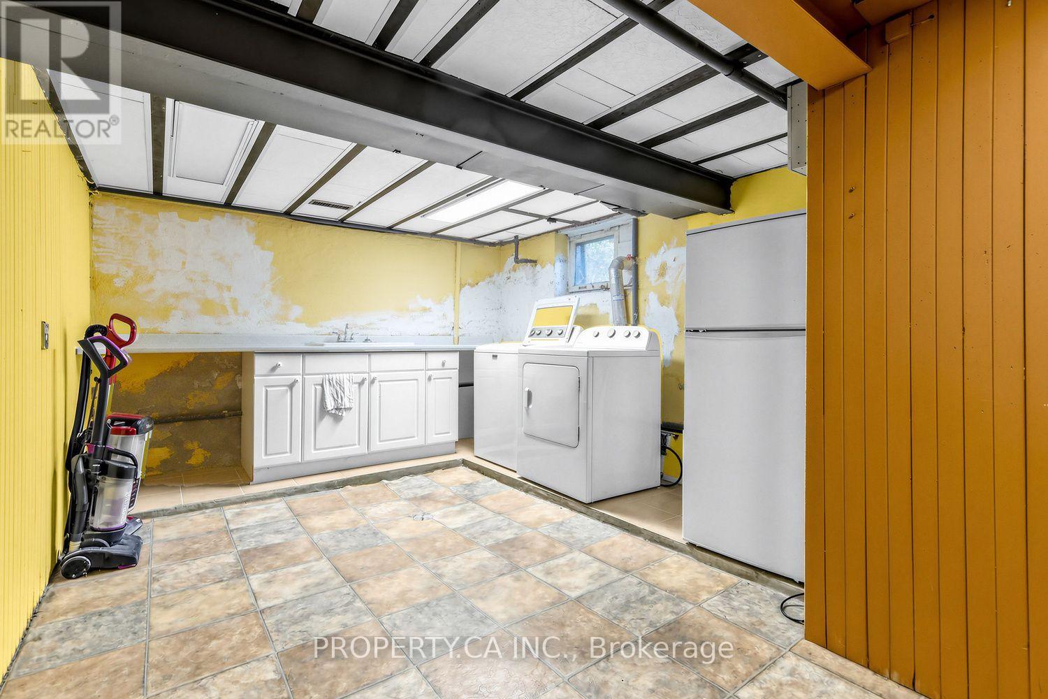54 Baby Point Road — photo 39