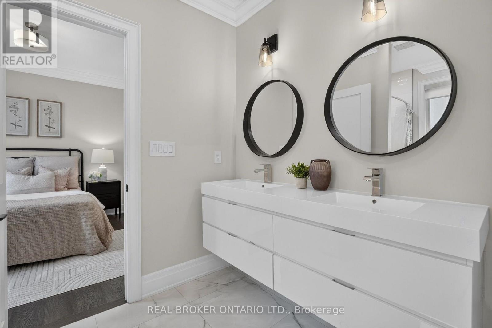 301 Martin Street — photo 35