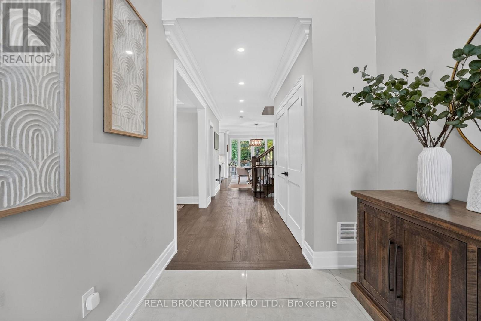 301 Martin Street — photo 7