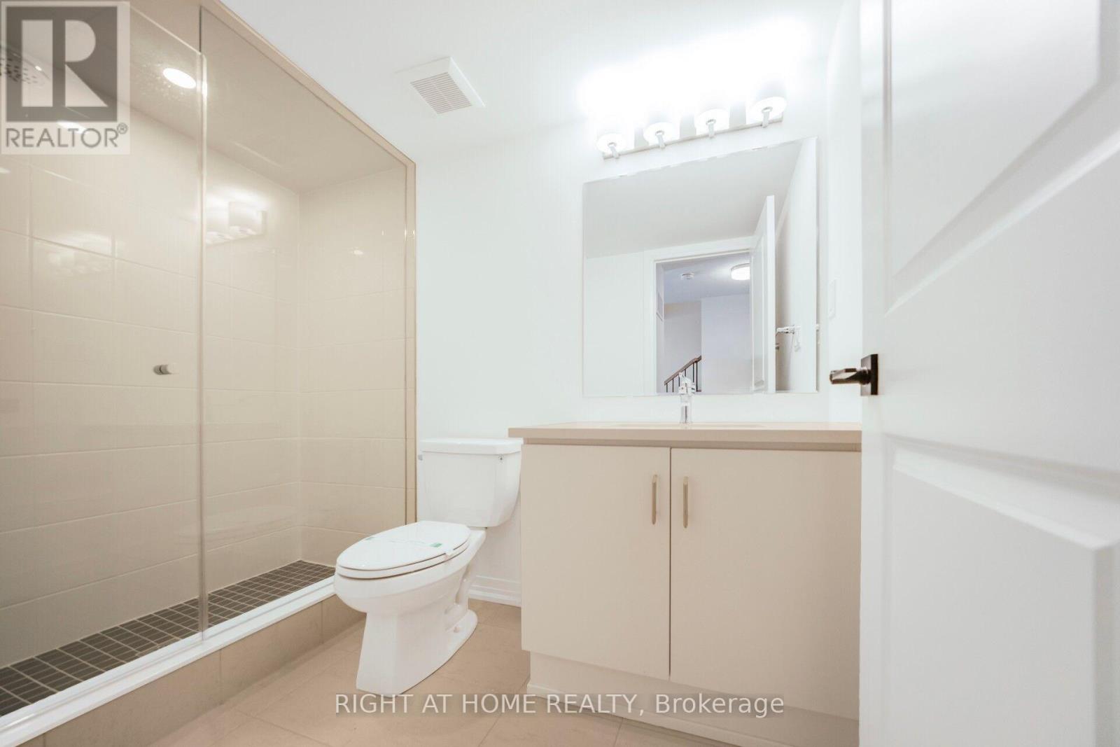 15 Kings Hill Drive — photo 16