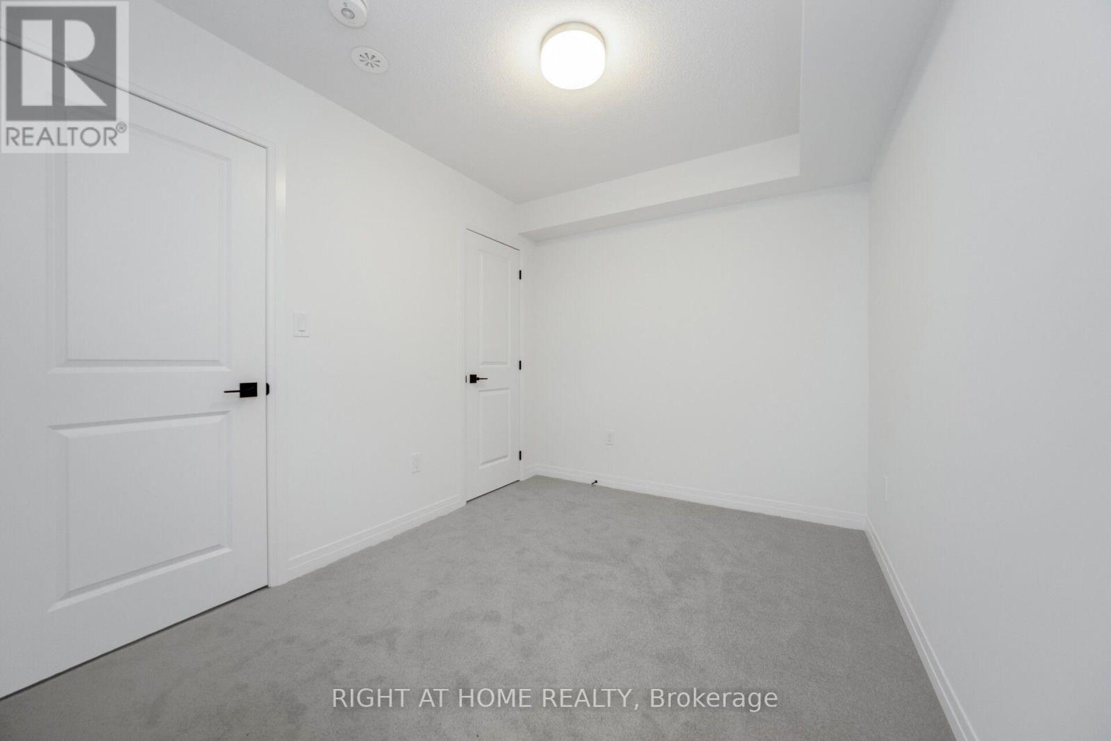 15 Kings Hill Drive — photo 18