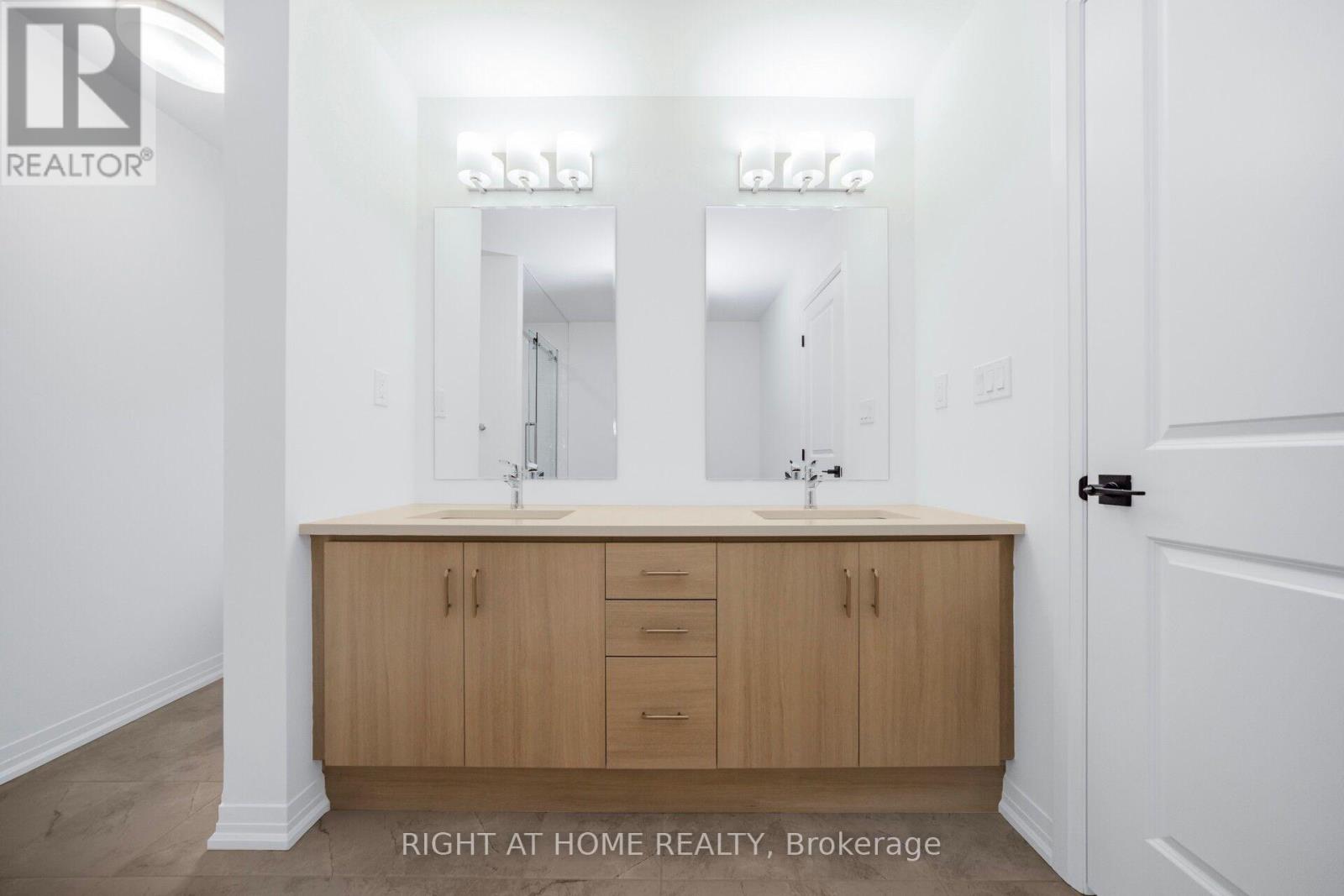 15 Kings Hill Drive — photo 31