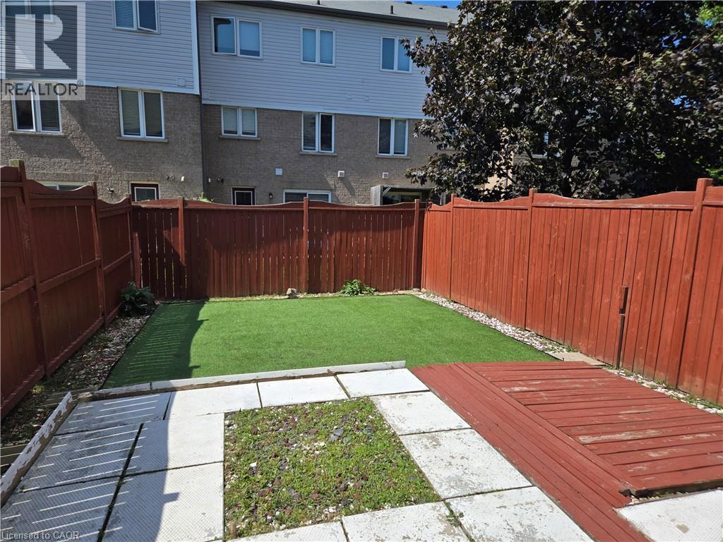 39 Newport Crescent — photo 21