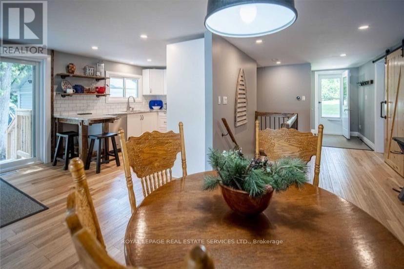 2365 Selwyn Bay Lane — photo 16
