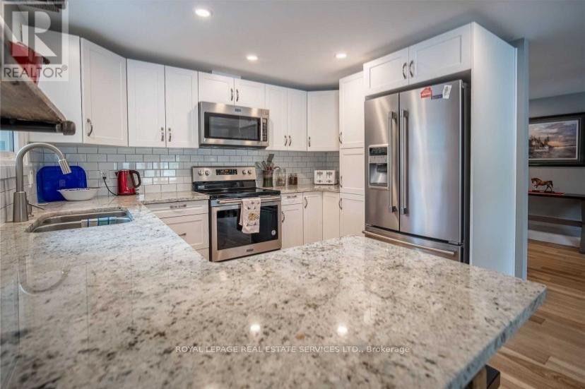 2365 Selwyn Bay Lane — photo 19