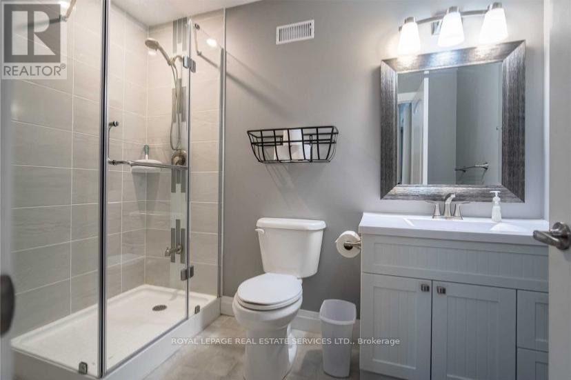 2365 Selwyn Bay Lane — photo 35