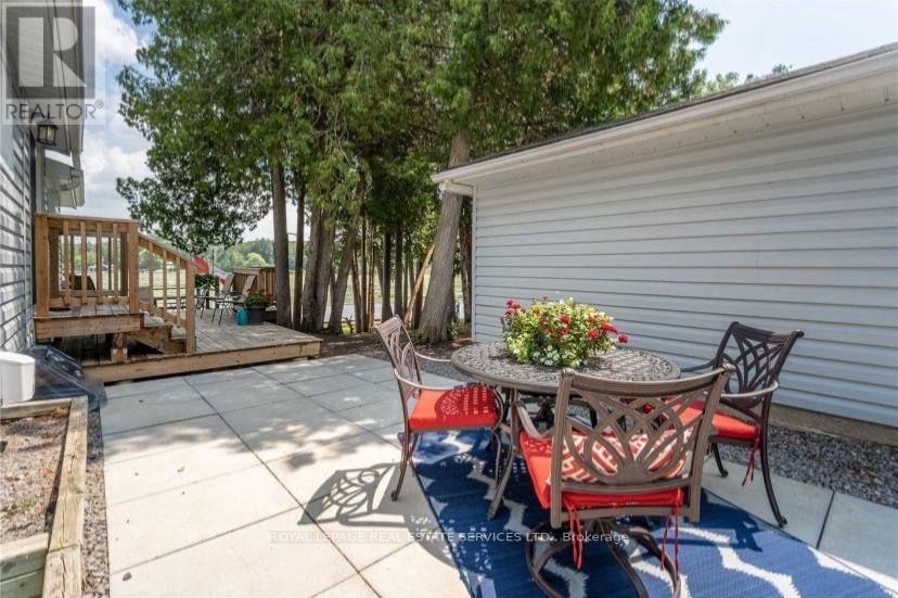 2365 Selwyn Bay Lane — photo 7