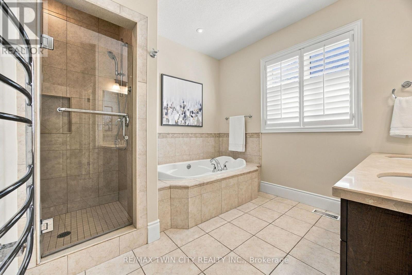 209 Longview Crescent, Kitchener, ON photo 21