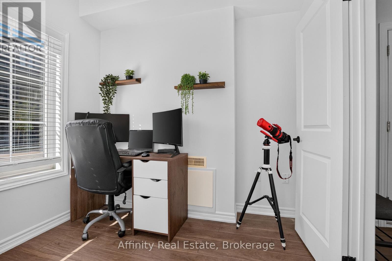#49- 124 Compass Trail, Cambridge, ON photo 8