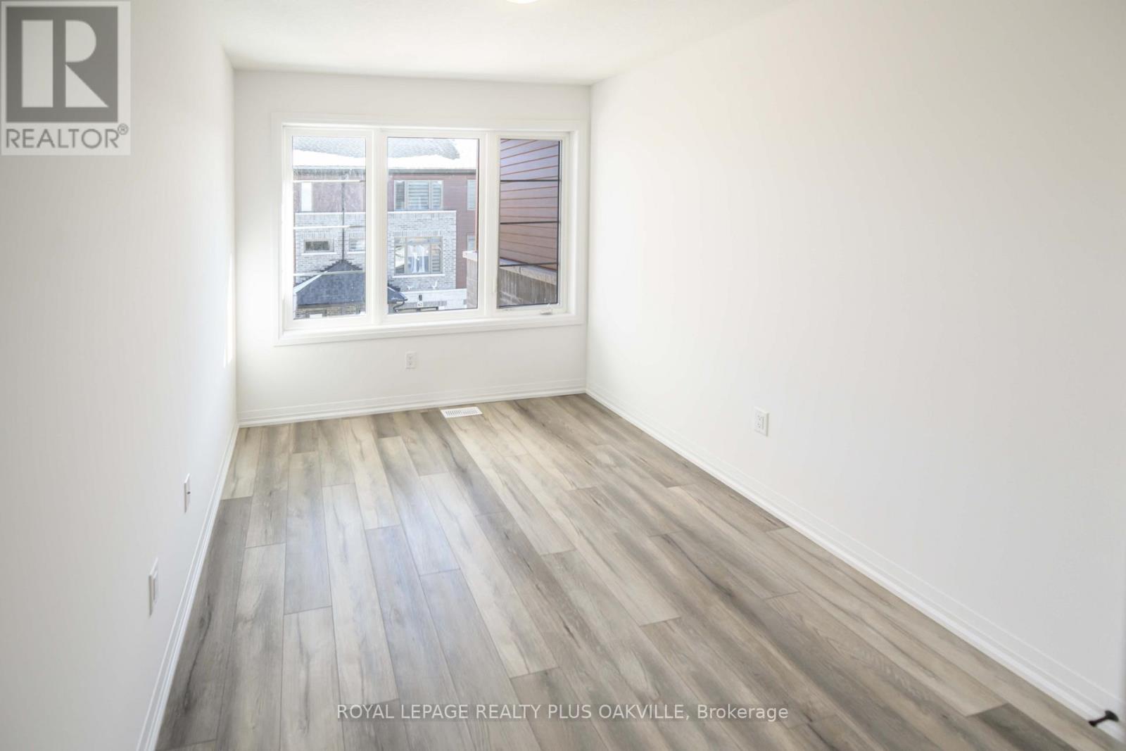 61 Soho Street — photo 29
