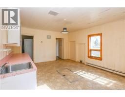 710 Saint-pierre Ouest Boulevard, Caraquet, NB E1W1A1 Photo 12