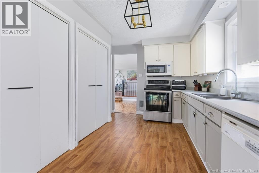 10 Sommerset Lane - 12