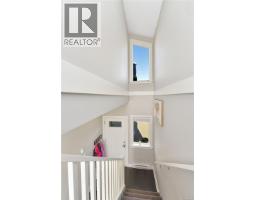 1005 Boeing Close, Langford, BC V9B0R2 Photo 16