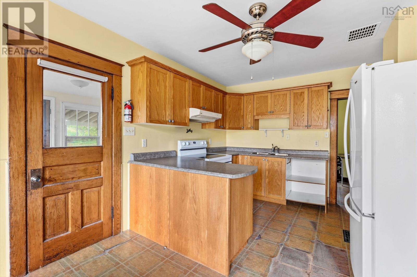 3865 Highway 357 - 32