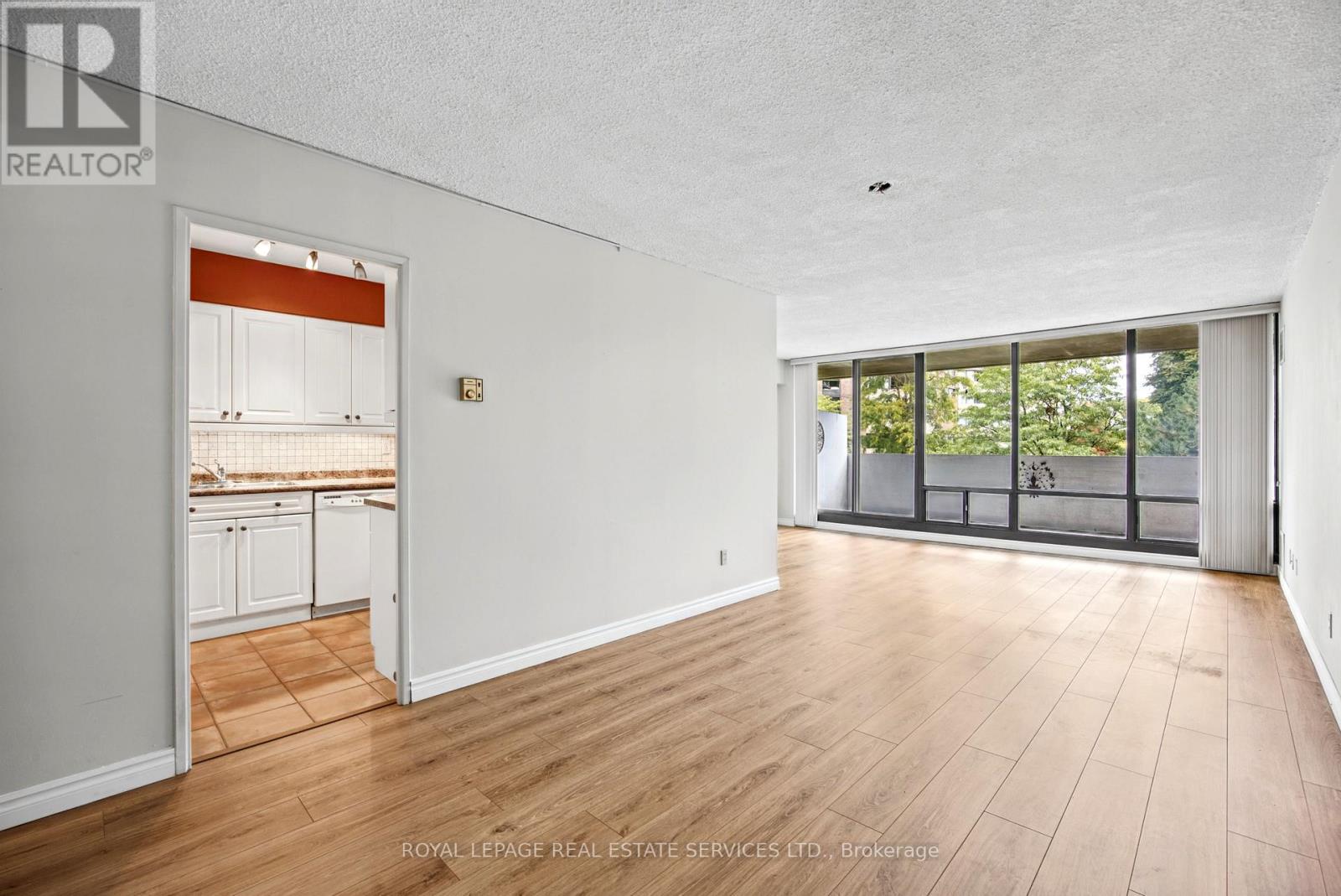 40 Baif Boulevard — photo 10