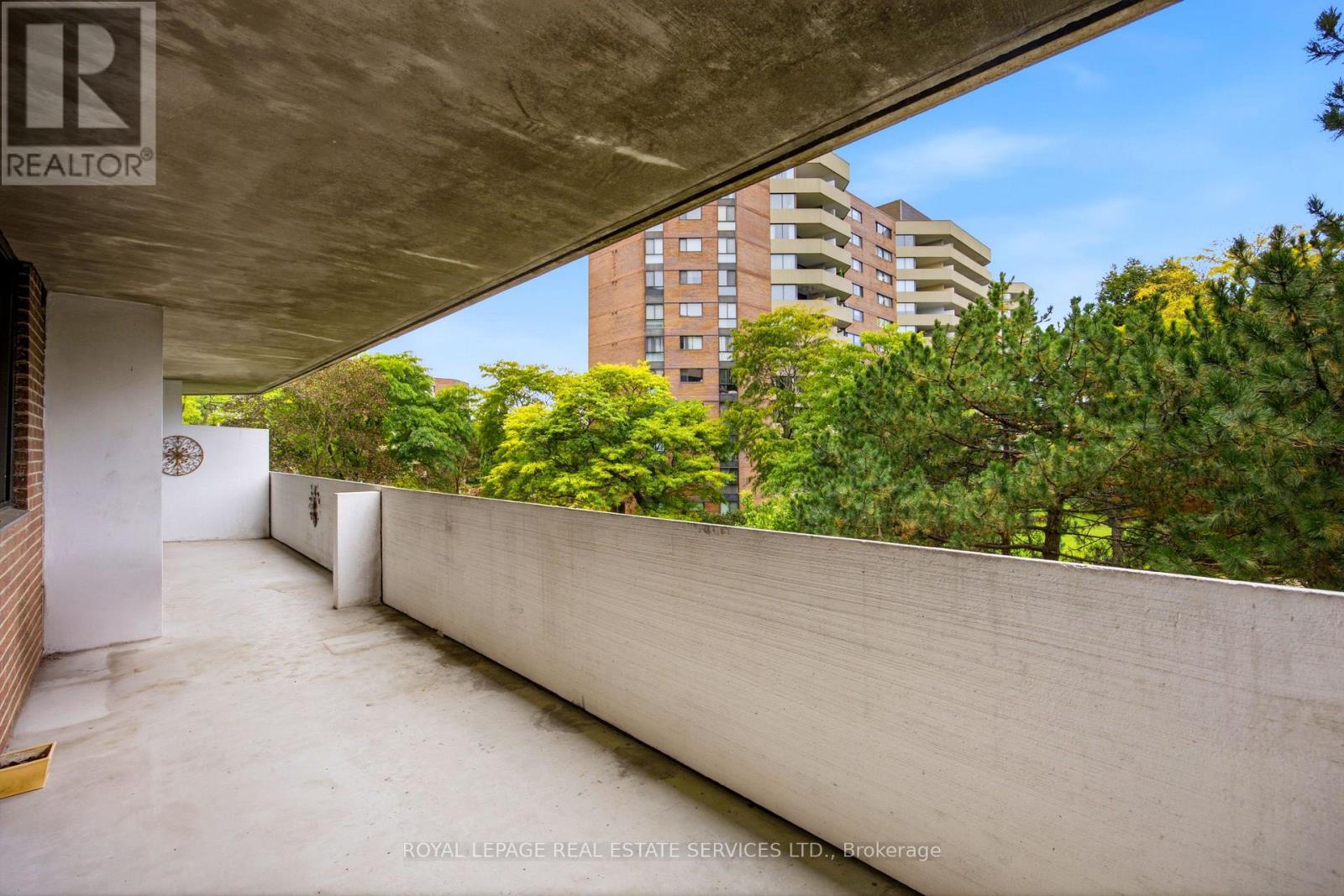 40 Baif Boulevard — photo 37