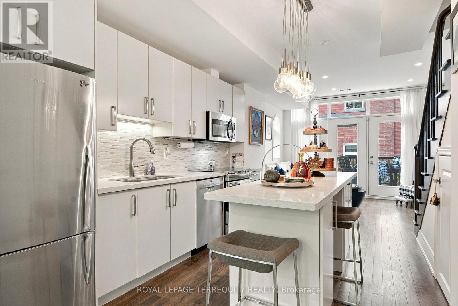 200 Annette Street — photo 10