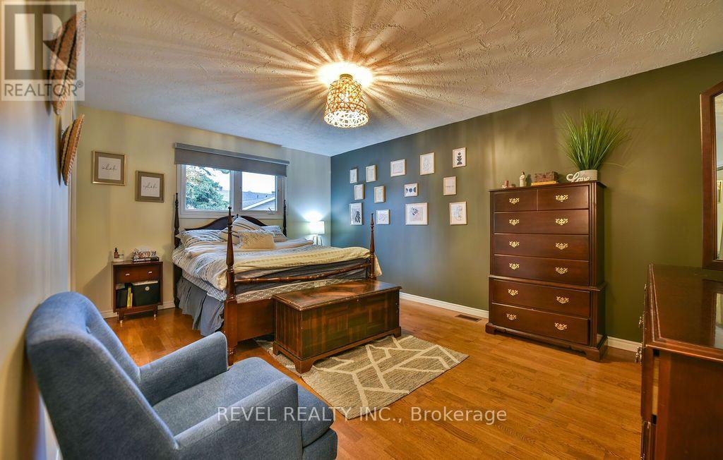 1136 GREENINGDON DRIVE - 14