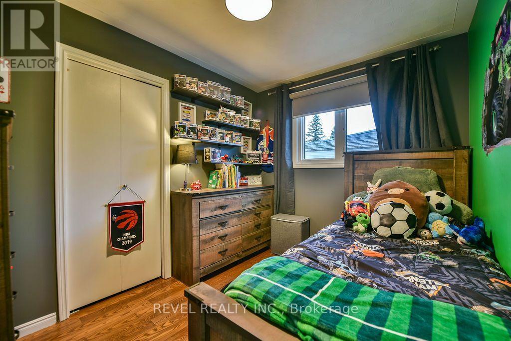 1136 GREENINGDON DRIVE - 20