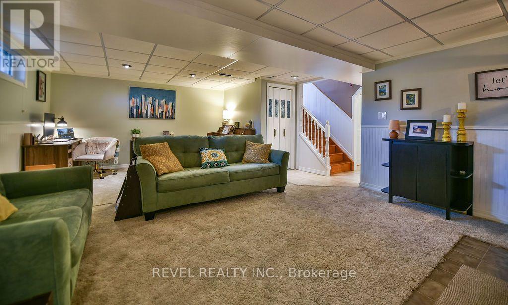 1136 GREENINGDON DRIVE - 30