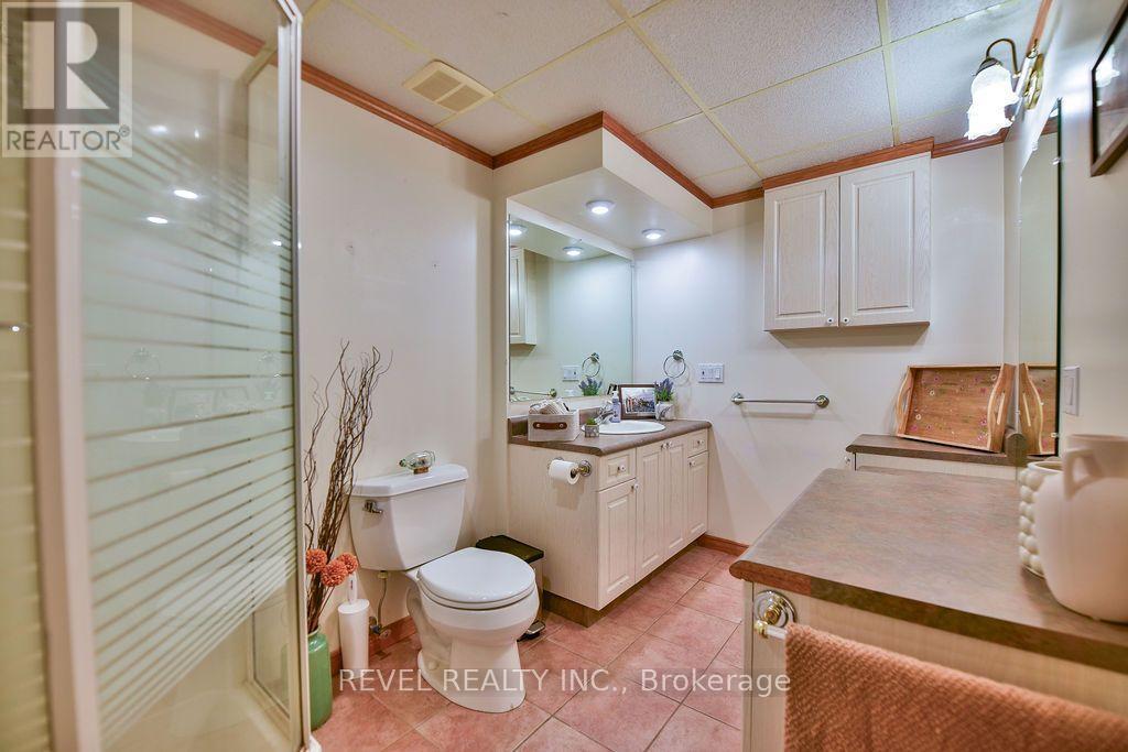 1136 Greeningdon Drive — photo 36