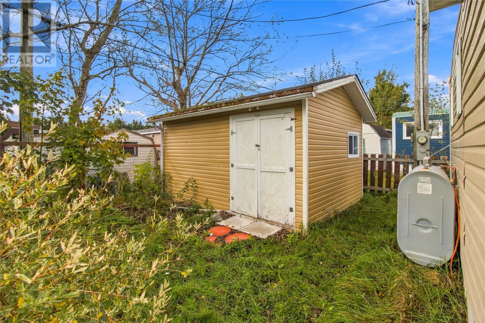60 Meadowbrook Drive - 18