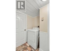 60 Meadowbrook Drive thumbnail 10